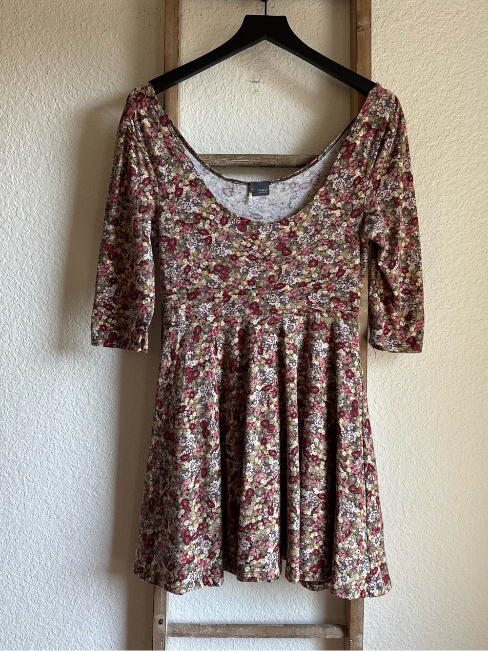Sparkle & Fade Urban Outfitters Floral Mini
Skater Dress Sz: Med